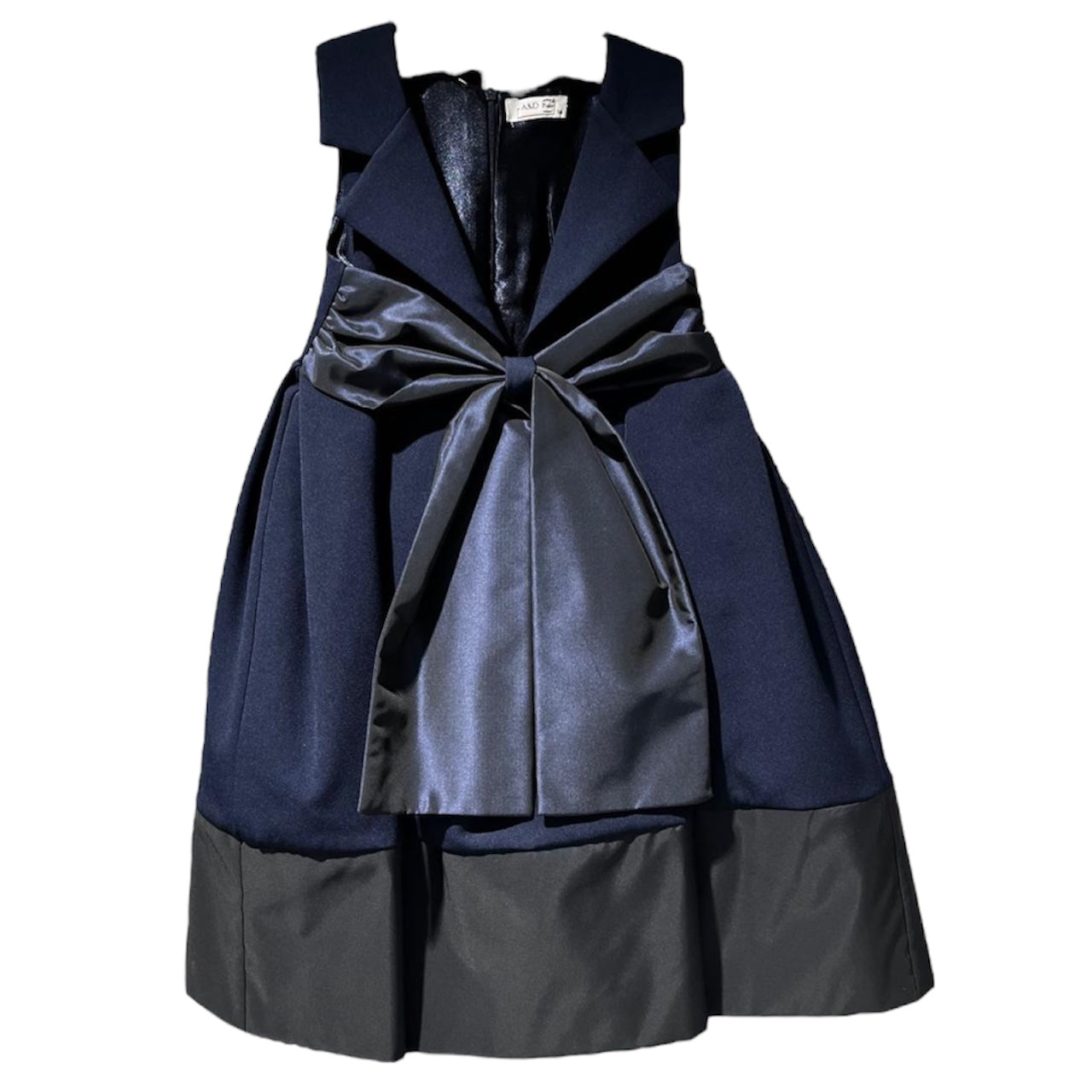 Classic dress